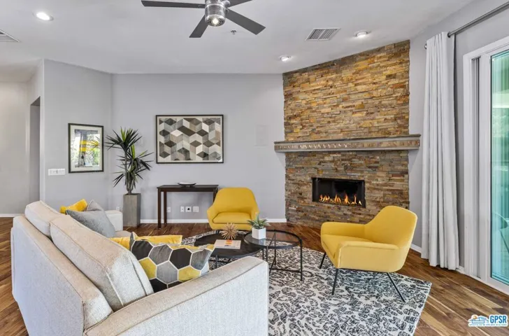905 Azalea Circle, Palm Springs, California 92264