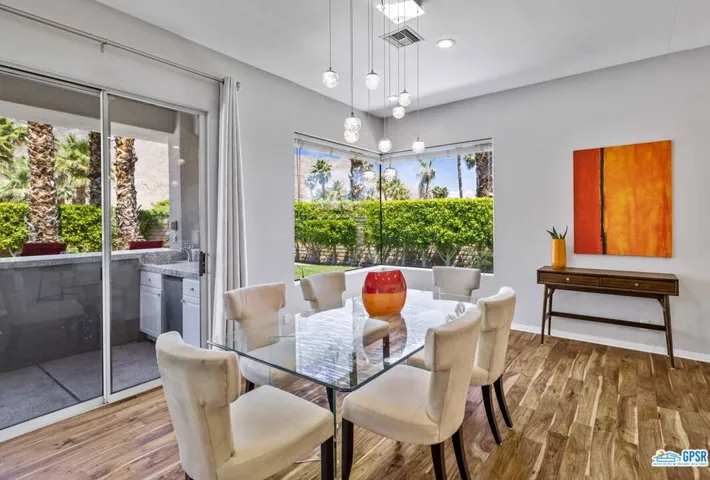 905 Azalea Circle, Palm Springs, California 92264