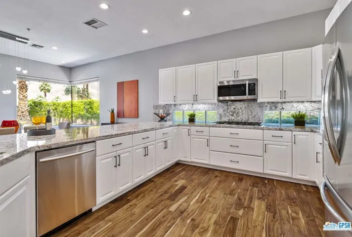 905 Azalea Circle, Palm Springs, California 92264