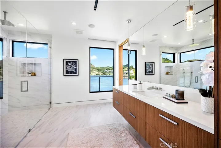99 Lake Sherwood Drive, Thousand Oaks, California 91361