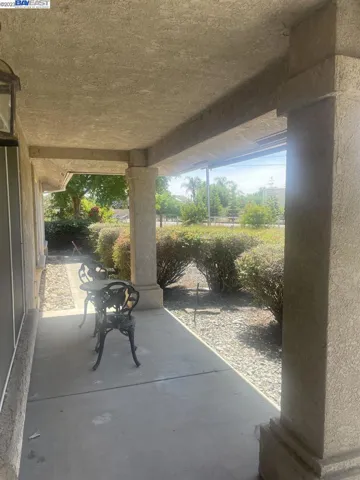 Acampo, California 95220
