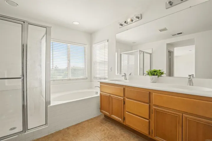 999 Skyview, El Centro, California 92243