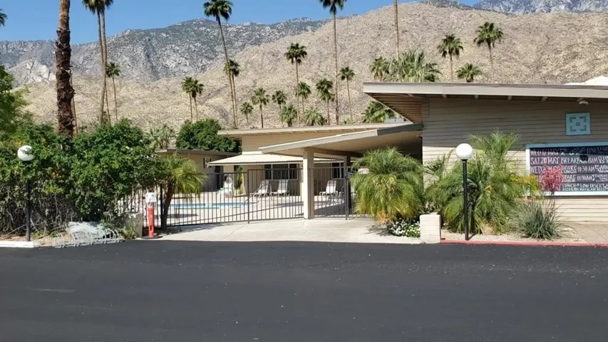 Sahara Park Swimming Pool