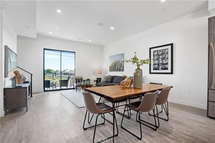 6720 N Royce, Van Nuys, California 91411