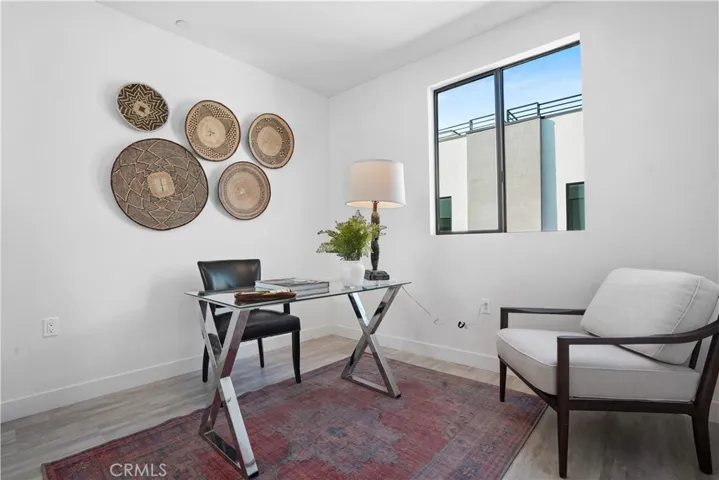 6720 N Royce, Van Nuys, California 91411