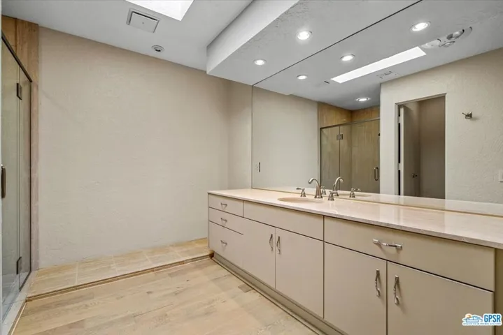 Guest bath