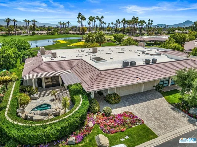 Spectacular Mountain and Fairway Views