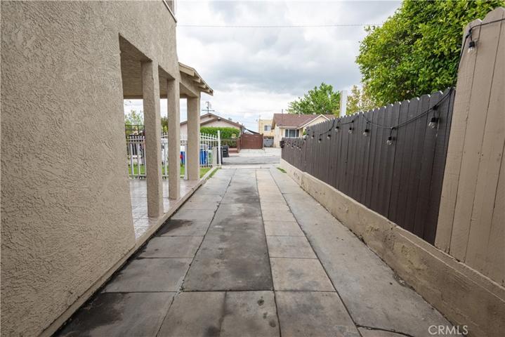 828 Herbert, Los Angeles, California 90063