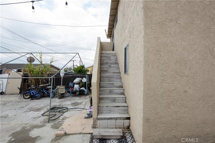 828 Herbert, Los Angeles, California 90063