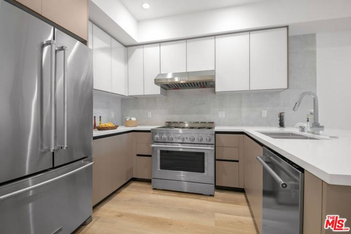 8326 Blackburn Avenue Unit 202, Los Angeles, California 90048