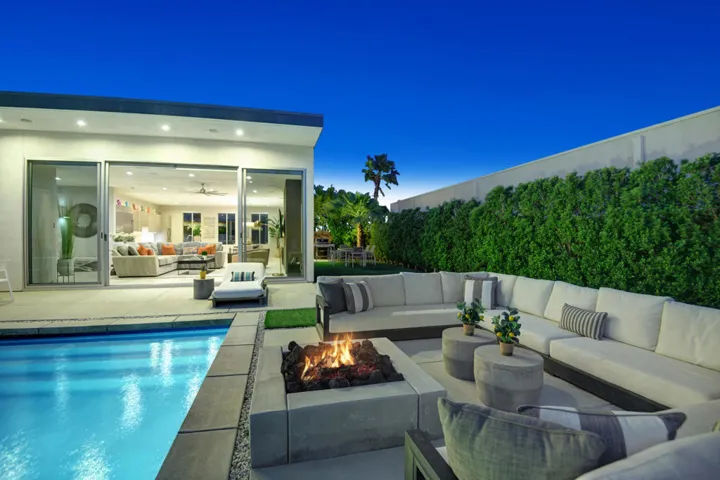 FIRE PIT TO HOUSE NIGHT