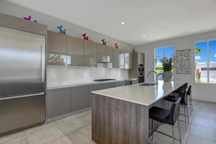 KITCHEN ANGLED