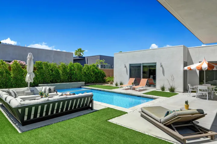 POOL YARD ANGLED
