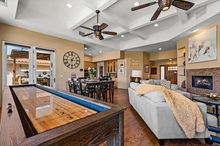 12-76645 California Dr -11