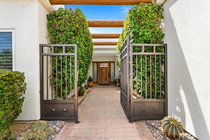 05-76645 California Dr -4