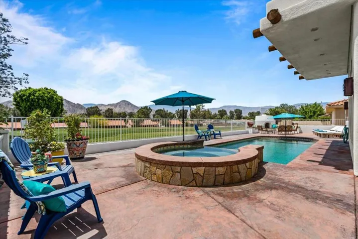 40-76645 California Dr -40
