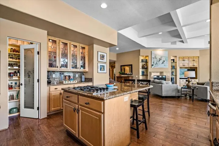 17-76645 California Dr -12