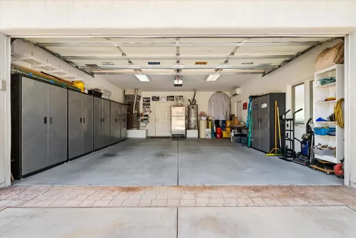 69-76645 California Dr -23