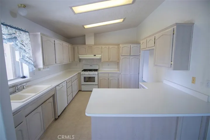 906 Vista Montana, Santa Maria, California 93458