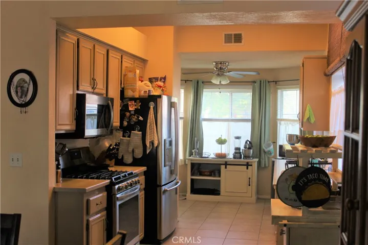 2709 Sandstone Court, Palmdale, California 93551