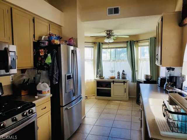 2709 Sandstone Court, Palmdale, California 93551