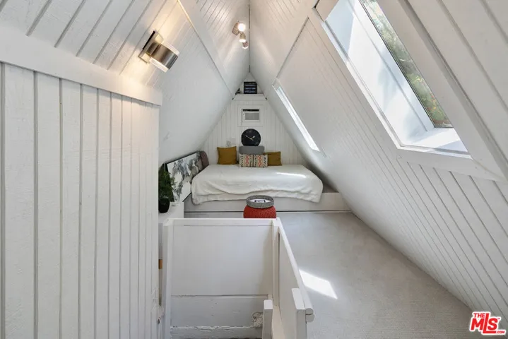 2059 Laurel Canyon Boulevard, Los Angeles, California 90046