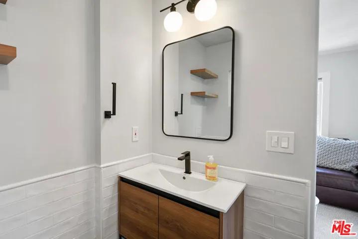 2059 Laurel Canyon Boulevard, Los Angeles, California 90046