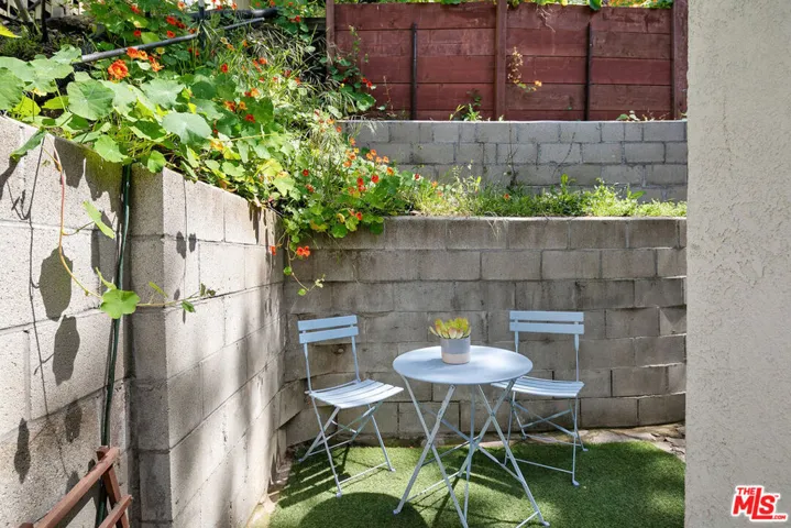 2059 Laurel Canyon Boulevard, Los Angeles, California 90046