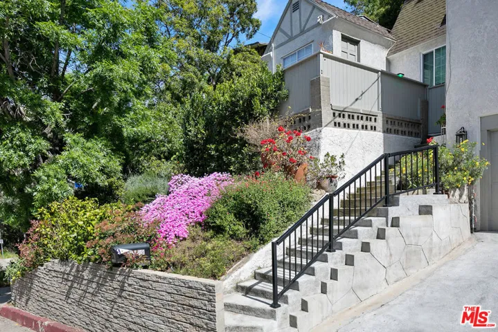 2059 Laurel Canyon Boulevard, Los Angeles, California 90046