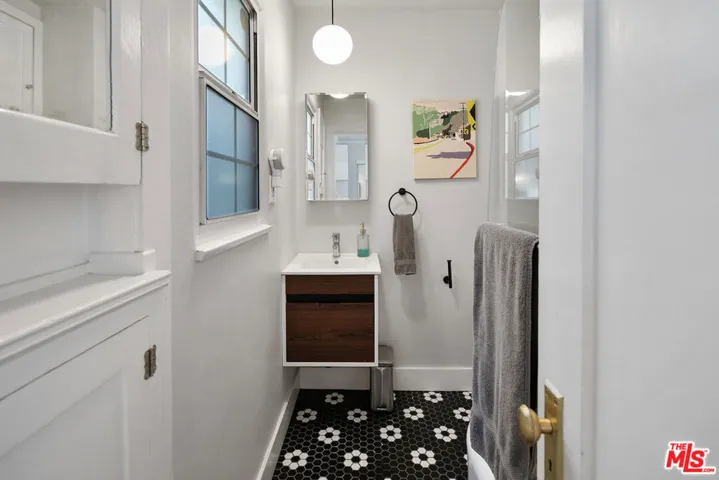 2059 Laurel Canyon Boulevard, Los Angeles, California 90046
