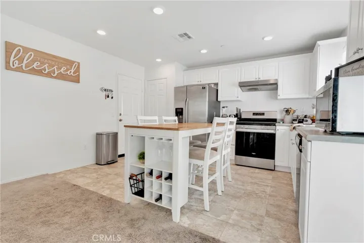 12982 9th Avenue, Victorville, California 92395