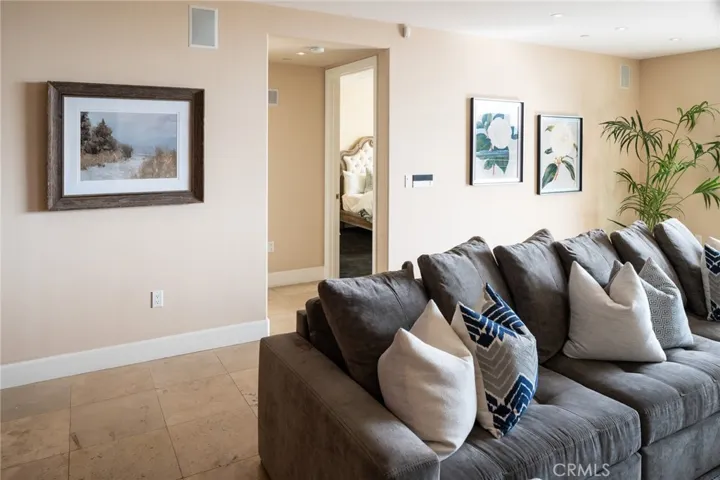 8071 Scholarship, Irvine, California 92612