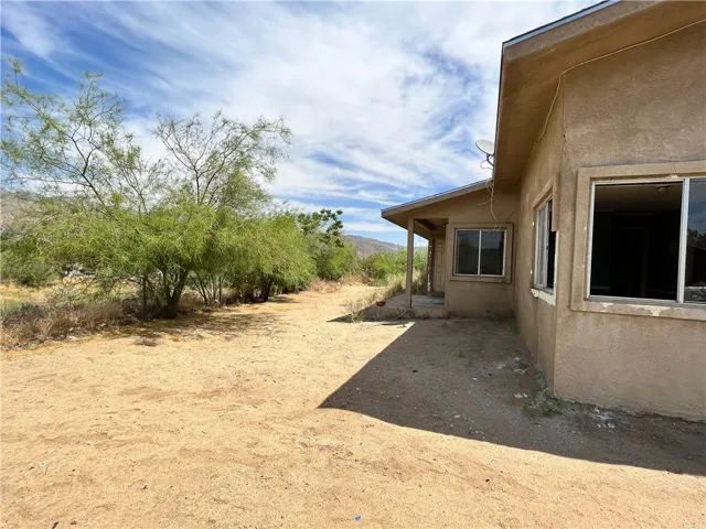 49440 Conejo Road, Morongo Valley, California 92256