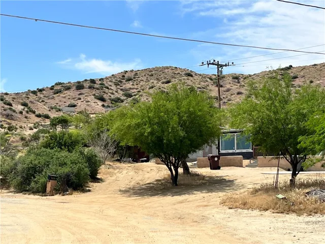 49440 Conejo Road, Morongo Valley, California 92256