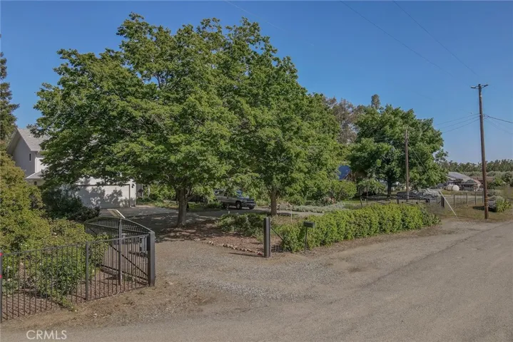 Double entry solar gates