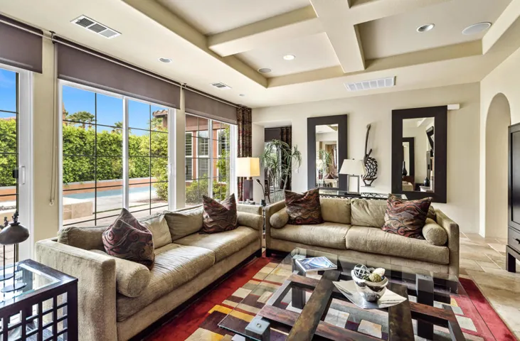 Living room over look pool/spa