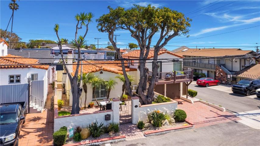 387 Oak Street, Laguna Beach, California 92651