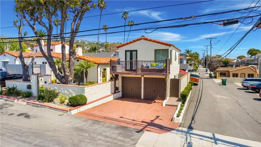 387 Oak Street, Laguna Beach, California 92651