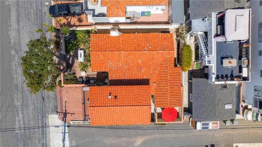 387 Oak Street, Laguna Beach, California 92651