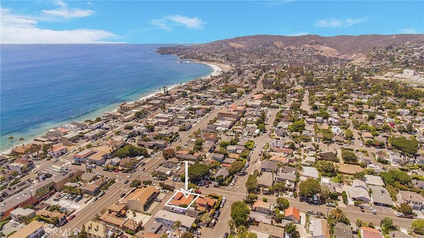 387 Oak Street, Laguna Beach, California 92651
