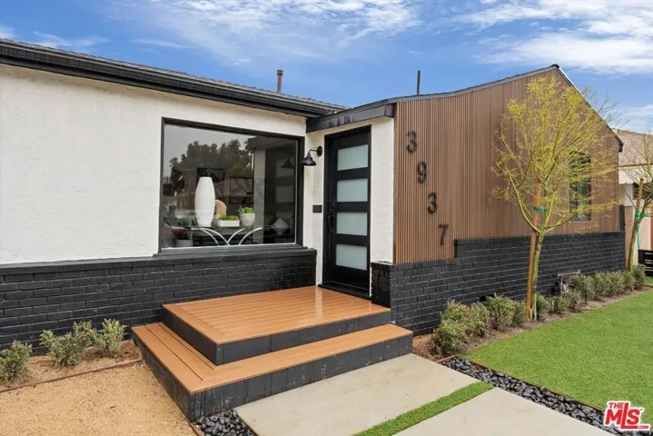 3937 Redwood Avenue, Culver City, California 90066