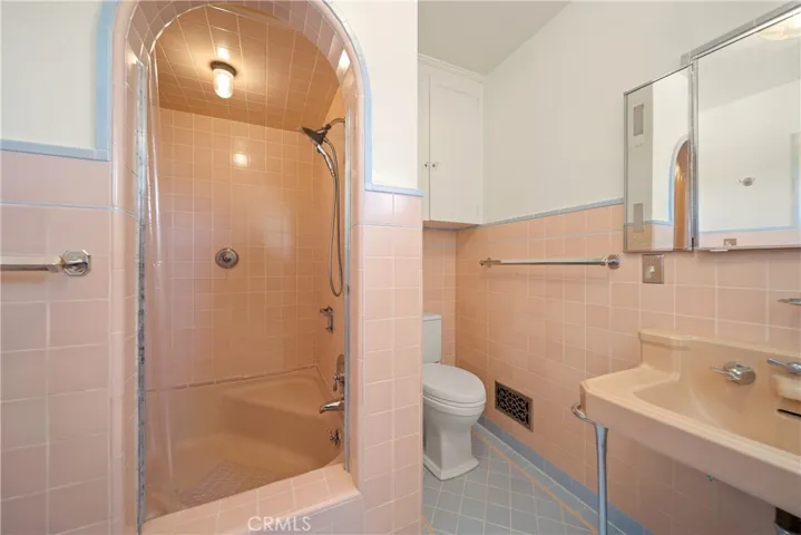 10723 Lurline, Chatsworth, California 91311