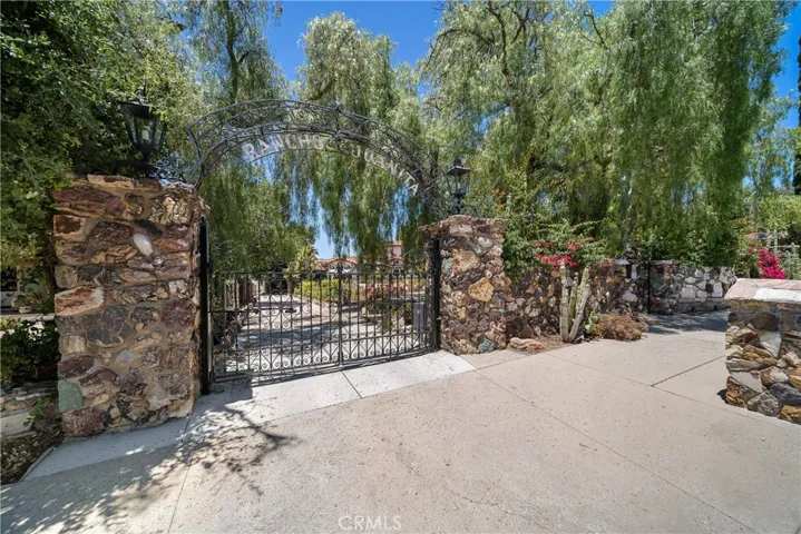 10723 Lurline, Chatsworth, California 91311