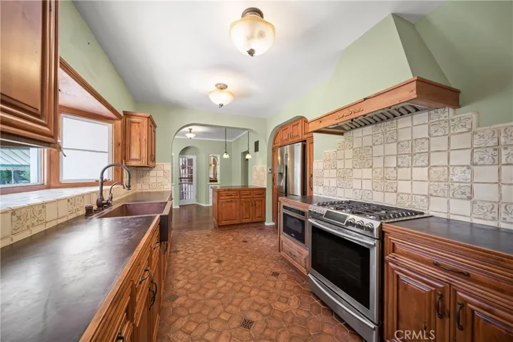10723 Lurline, Chatsworth, California 91311
