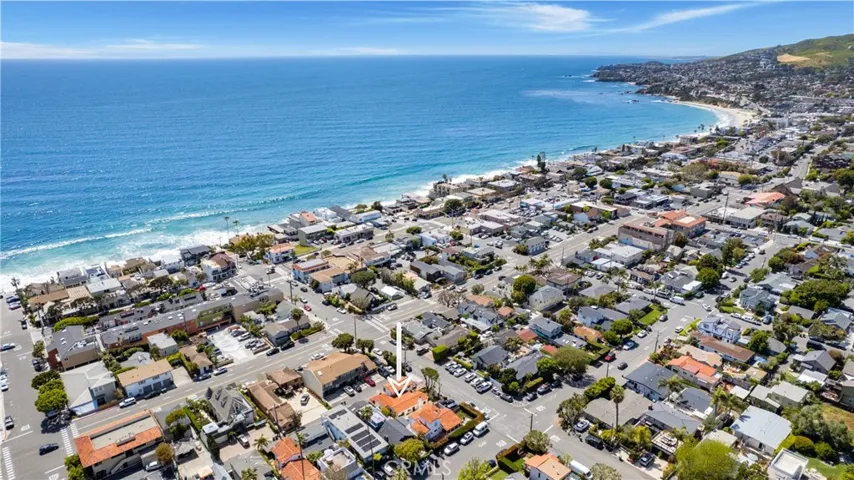 387 Oak Street, Laguna Beach, California 92651