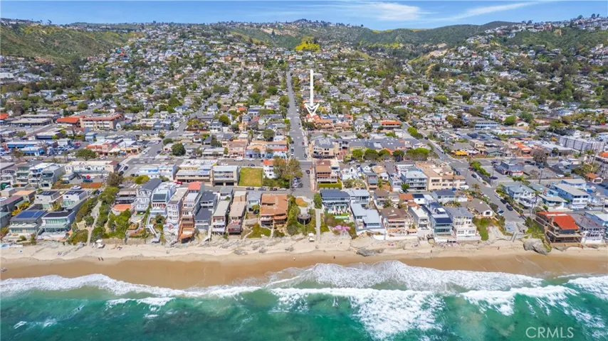 387 Oak Street, Laguna Beach, California 92651