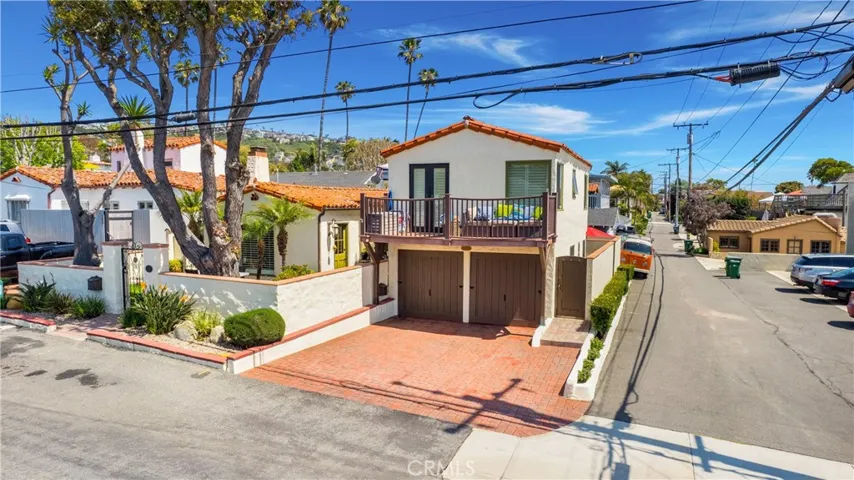 387 Oak Street, Laguna Beach, California 92651