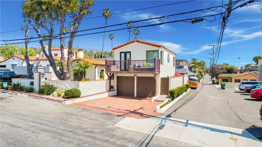 387 Oak Street, Laguna Beach, California 92651