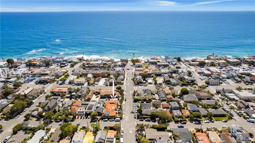 387 Oak Street, Laguna Beach, California 92651