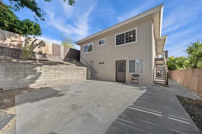 2946 E 29th Street, Oakland, California 94601 home-pic-48